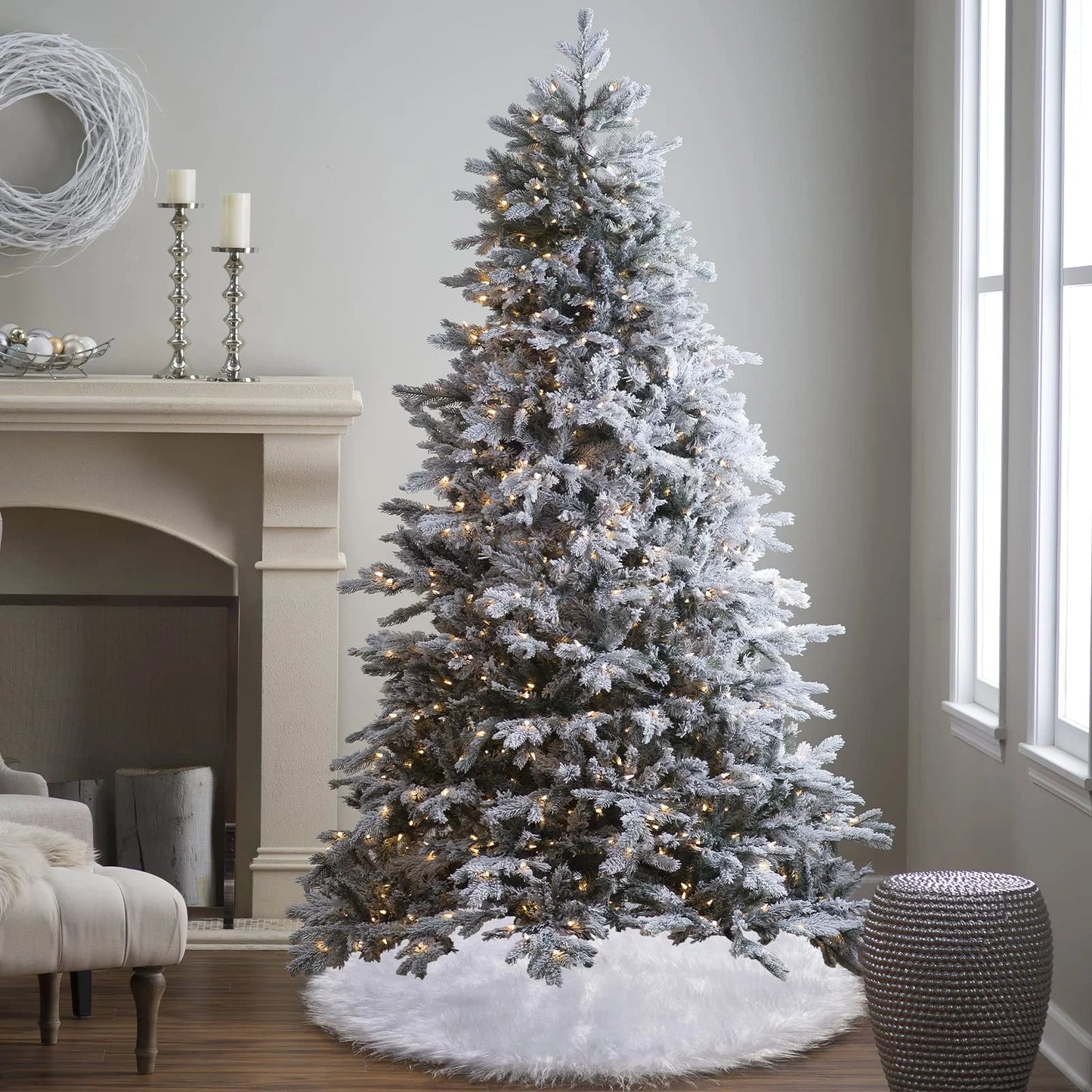 Christmas Tree Skirt 30 Inch Faux Fur Xmas Plush Tree Skirt Winter Large Christmas Tree Mat Holiday Party Christmas Tree Decorations, Snowy White